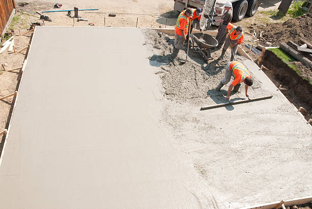 Best Commercial Concrete Services in Hanna City, IL